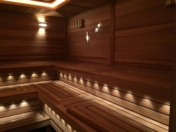 Дом в коттеджном поселке "Резиденции Бенилюкс"